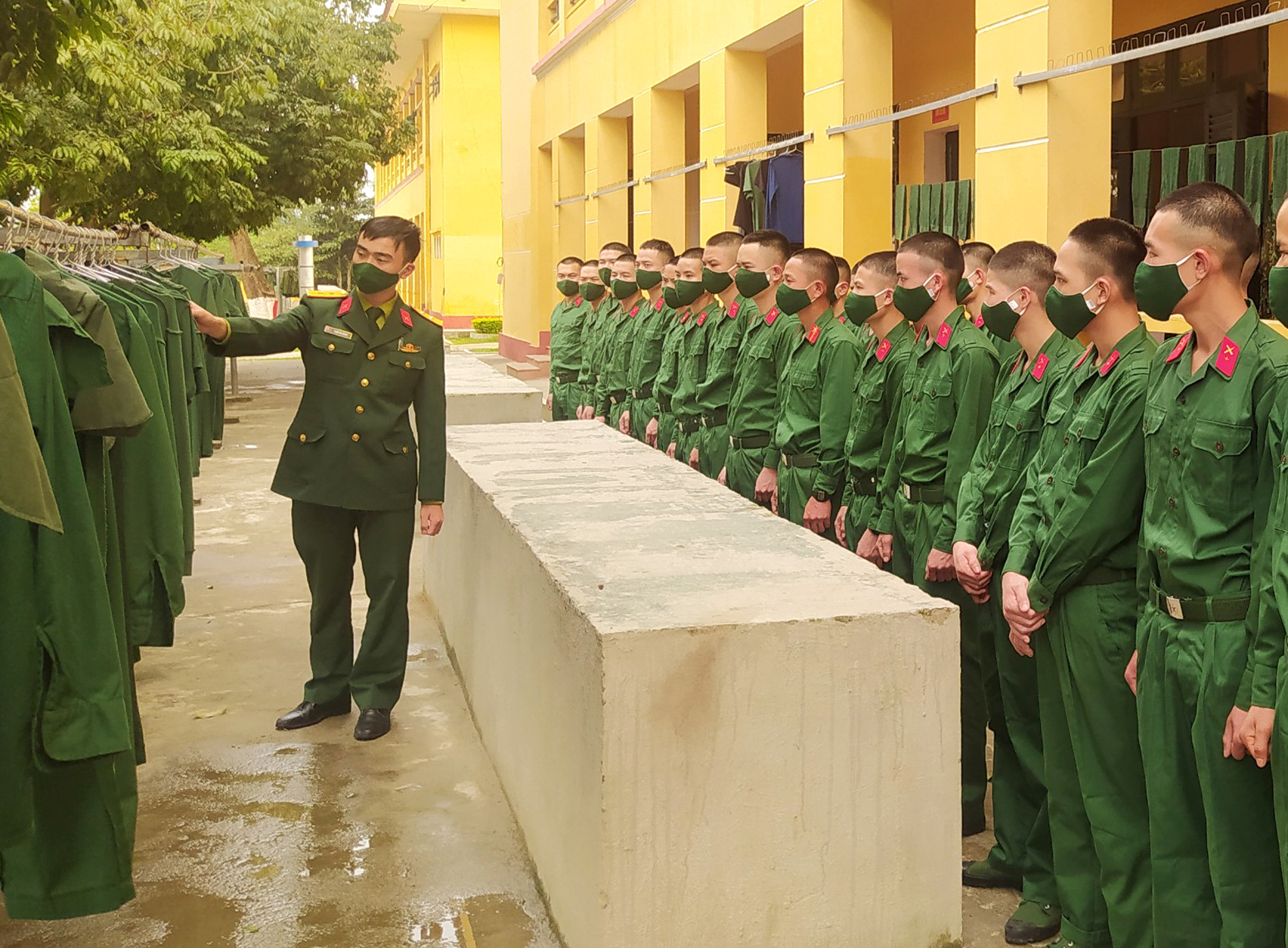 “Bốn cùng” với chiến sĩ